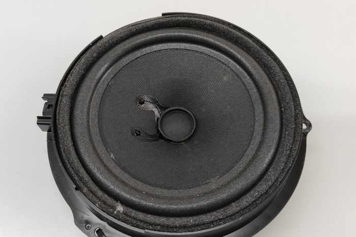 Difuzor ușă dreapta spate FORD PUMA J2K, CF7 2022 OEM: GN15-18808-AB 28452060