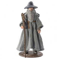Figurina articulata Gandalf IdeallStore®, Grey Mithrandir, editie de colectie, 18 cm, stativ inclus
