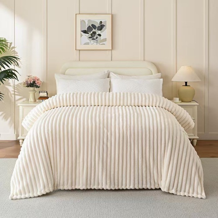 Patura Cocolino Pufoasa si Calduroasa, Model Dungi in relief, 200x230 cm, Crem