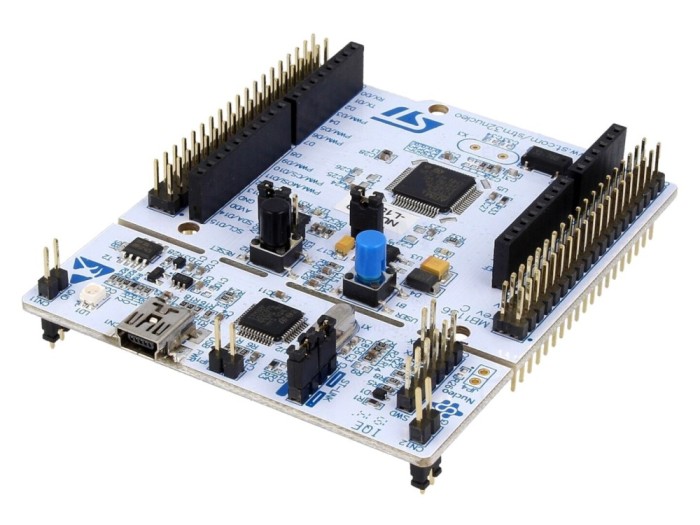 Placă de Dezvoltare STM32 cu programator/debugger