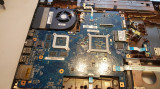 Placa de baza laptop TOSHIBA satellite L775 ,i5 2nd gen,ddr3 , functionala, Contine procesor