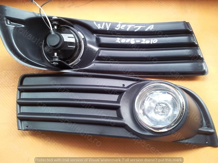Proiectoare de ceata cu tot cu grilaj VW Jetta
