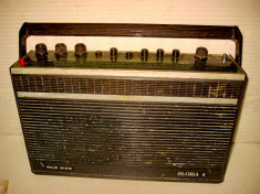 7693-I-Radio Gloria 4- Solid State. Marimi 31/20 cm. foto
