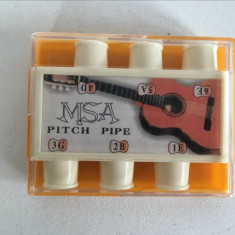 * Camerton pentu chitara, MSA Pitch Pipe, plastic