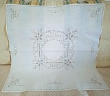 Fata de masa Vintage din bumbac cu broderie manuala florala si broderie pe fir tip grila- BEJ