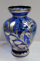 Vaza din sticla colorata si decorata cu argint coloidal, Secol XX