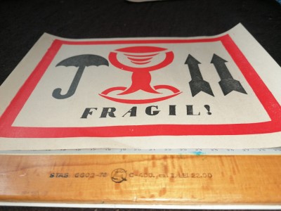 ETICHETA VECHE POSTA - FRAGIL foto