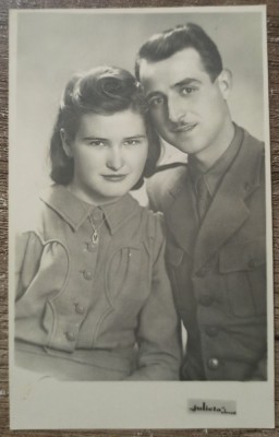 Cuplu de tineri// foto tip CP Julieta Ploesti foto