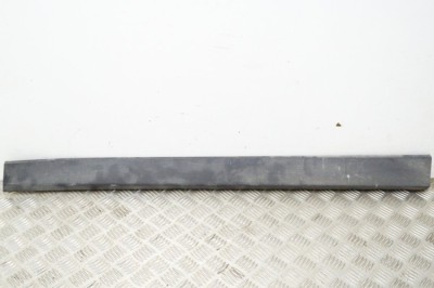 Bandou inferior ușă dreapta față BMW X1 F48 2019 OEM: 7352092 13805384 foto