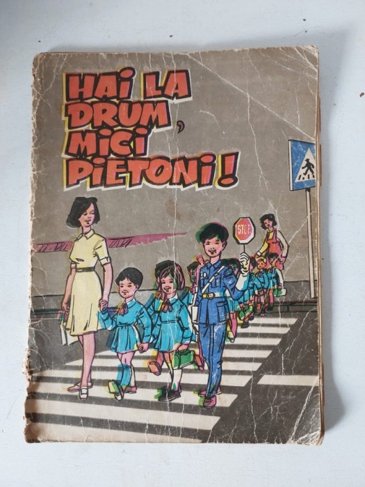 Hai la drum, mici pietoni! Culegere de povestiri, poezii, cintece, scenete si jocuri pentru prescolari Alexandrina Sarbu, Marin Stefan