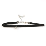 Chocker negru cu perla alba
