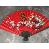 Evantai mare perete Feng Shui rosu cu pauni si flori de cires rama neagra 90 cm