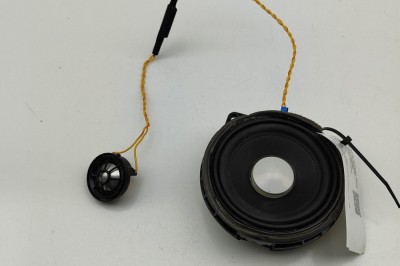 Difuzor ușă dreapta spate BMW 3 F30, F80 2014 OEM: 9289965,9226357 | 31646080 foto