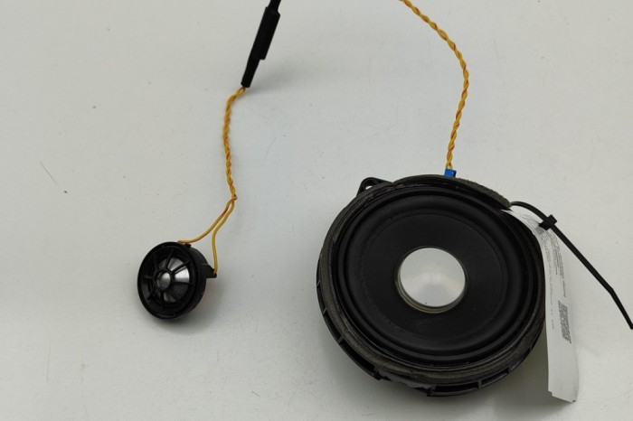 Difuzor ușă dreapta spate BMW 3 F30, F80 2014 OEM: 9289965,9226357 | 31646080