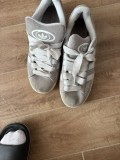 Adidasi adidas, 42, Crem