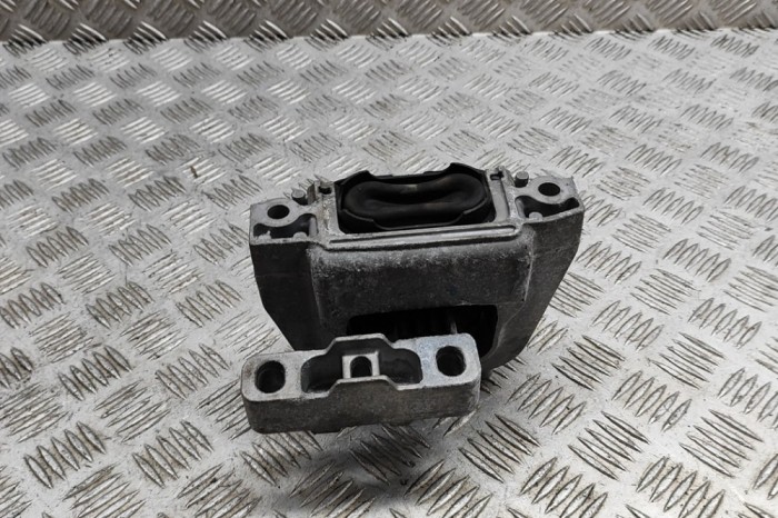 Suport motor dreapta VW CADDY V SBB, SBJ 2023 OEM: 5WA199262H 30696511