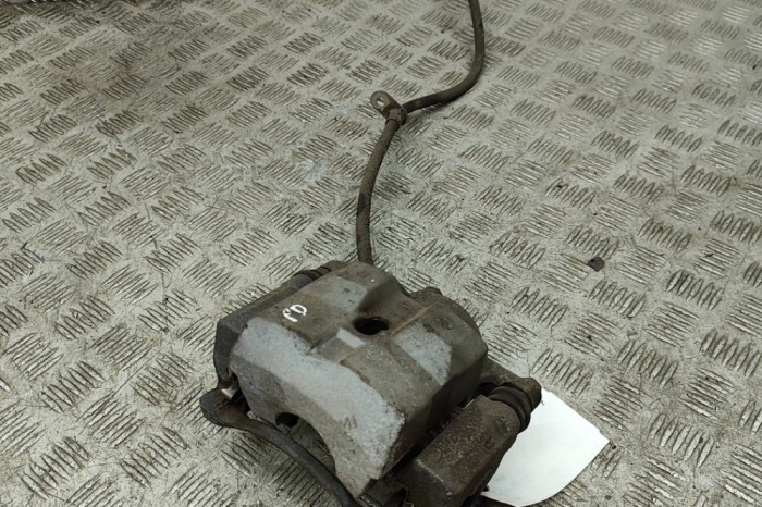 Etrier de fr&acirc;nă dreapta față TOYOTA PRIUS _W5_ 2016 OEM: 47730-47060,4773047060 30666219
