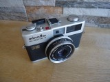 Minolta Hi-Matic F 35 mm (1971), Rokor 1:2.7 F=38 mm.