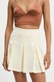 Answear Lab pantaloni scurti culoarea bej, neted, high waist