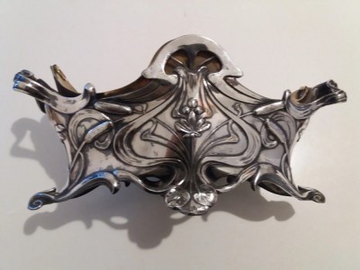 MORITZ HACKER VIENA, JARDINIERĂ ART NOUVEAU DIN METAL ARGINTAT DUPĂ 1901 foto