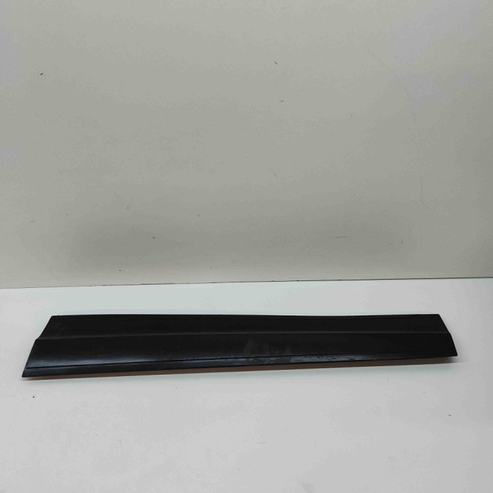 Bandou inferior ușă dreapta față VW T-ROC A11 2021 OEM: 2GA854940