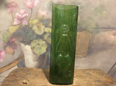Arta / Design / Vintage - Vaza deosebita realizata manual culoare verde ? foto