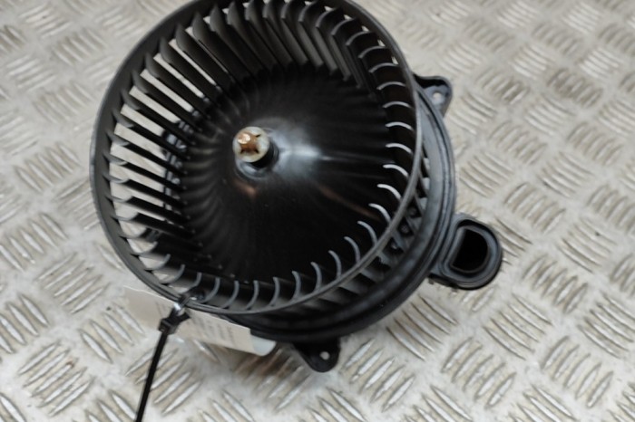 Ventilator aeroterma FORD TRANSIT CUSTOM 2019 OEM: 0130115572,BK2T-18456-AD 22974011