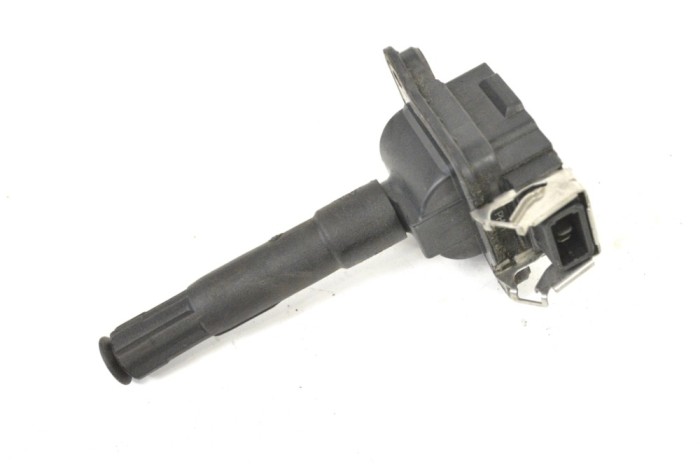 Bobina de inducție de &icirc;naltă tensiune AUDI A6 4B2, C5 2005 OEM: 0040100013,058905105 | 11826099