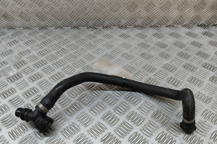 Furtun de lichid de răcire MERCEDES-BENZ SLC R172 2018 OEM: A1725018082 30717820