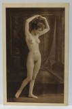 TANARA NUD , IN PICIOARE , CU BRATELE RIDICATE , CARTE POSTALA CU SUBIECT EROTIC , ANII ' 20