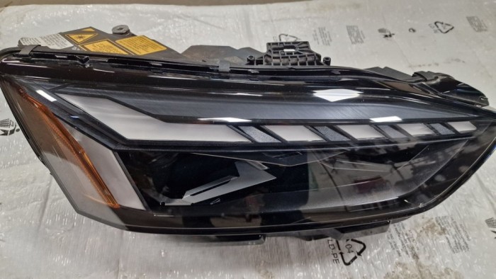 Audi A5 Headlight/headlamp 8W6941086F