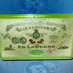 4292-Ed Lauerntis-Khedive fine long nr 17- Cutie tigarete veche anii 1920-30.