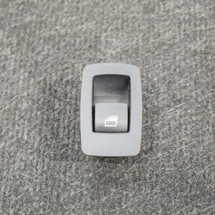 Buton geam ușă st&acirc;nga spate BMW 1 F20 2012 OEM: 9208106 10041650