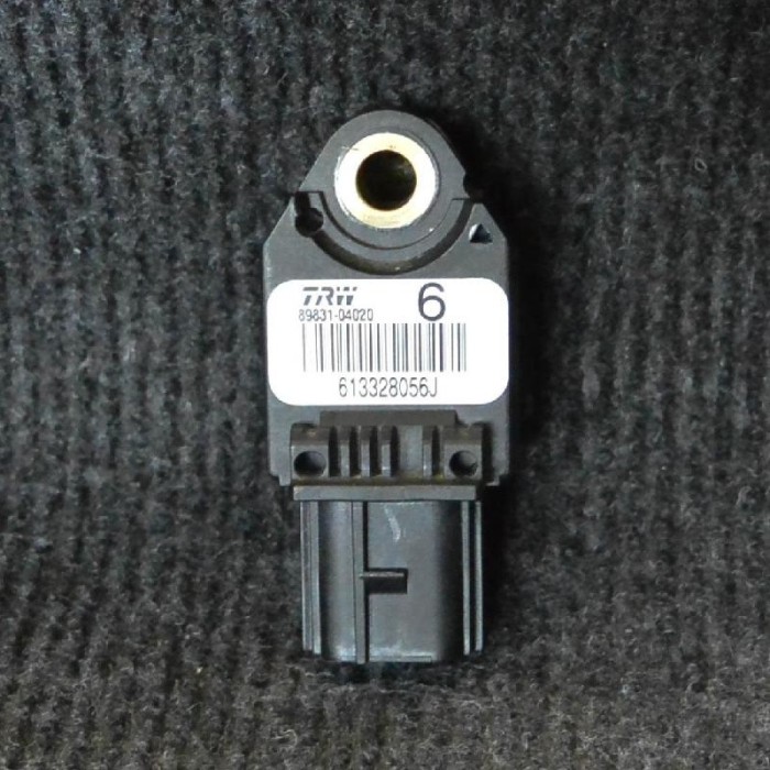 Senzor de impact dreapta spate TOYOTA HILUX VII Pick-up _N1_, _N2_, _N3_ 2013 OEM: 89831-04020 | 2004764