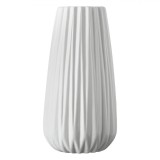 Vază Ceramică Albă cu Dungi Verticale 13x25cm