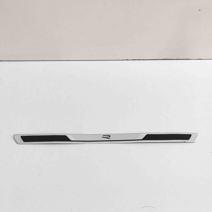 Ornament prag st&acirc;nga față VW T-ROC A11 2022 OEM: 2GA853537E