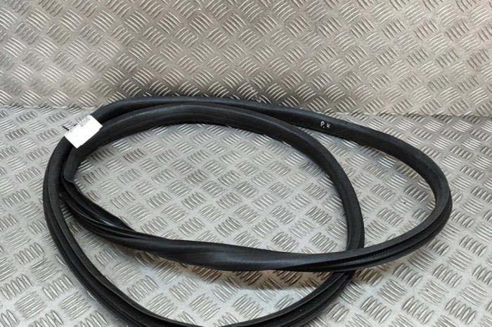 Garnitura ușă st&acirc;nga față JEEP Avenger J2 2024 OEM: 52237877 | 29050164