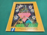 Carte Povesti "LES PORTRES MAGIQUES" Franceza, Cartonata, 84 Pagini, Editia 1995, Format Mare