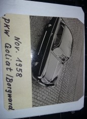 lot 2 fotografii vechi,una cu masina veche de colectie,foto 1958,T.GRATUIT