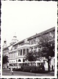 P484 Autobuze și palatul Banffy, Cluj, anii 1960