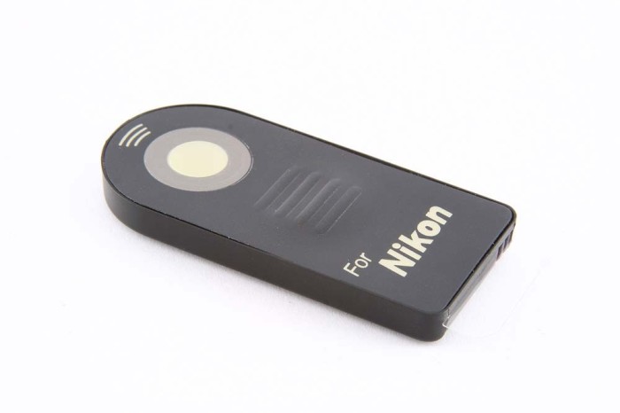 Telecomanda infrarosu ML-L3 pentru Nikon D40 D50 D60 D70 D750 D80 D90 N65 N75 D5000 D3200 D3000 D7000 D7100 D5100 Coolpix 8400 8800 P7000 P7100 P7800