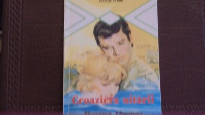 MARINA THOMAS - CROAZIERA UITARII - ROMAN DE DRAGOSTE SI AVENTURA - 159 PAG.- foto