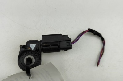 Senzor de impact dreapta spate FORD PUMA J2K, CF7 2024 OEM: N3B5-14B006-AA | 31989161 foto