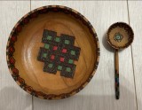 Lot castron + lingură de lemn br&acirc;ncovenești, neorom&acirc;nești, foarte decorative, traditii populare rom&acirc;nești, Romania istorie, artă, artizanat , cadou