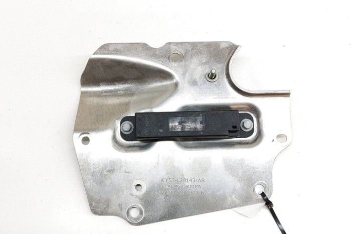Antena Keyless Entry ASTON MARTIN DB11 2022 OEM: A2059053005,KY53-L28143-AB 25934199