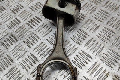 Piston AUDI A6 4F2, C6 2007 OEM: 06E198401C 23115892 foto