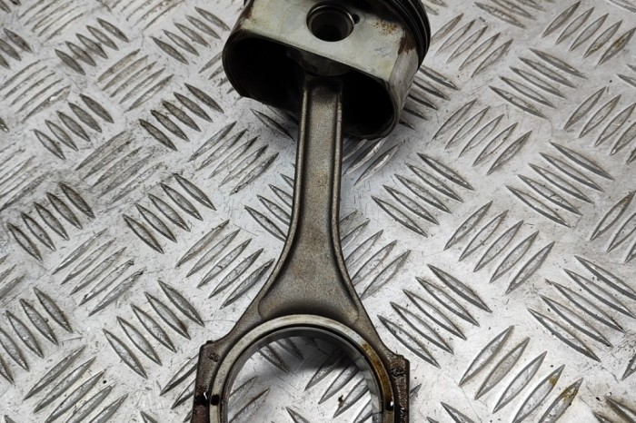 Piston AUDI A6 4F2, C6 2007 OEM: 06E198401C 23115892
