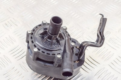 Pompa de apa auxiliara TESLA MODEL S 2018 OEM: 1057235-00-G 11493397 foto
