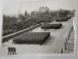 ARMATA DEFILAND PRIN FATA TRIBUNEI OFICIALE , FOTOGRAFIE , 23 AUGUST , 1959