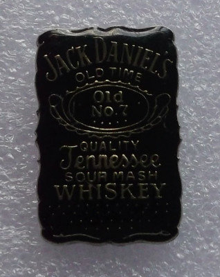 T2. INSIGNA TIP PIN USA SUA Jack Daniel&amp;#039;s Tennessee Whiskey - 25 x 16 mm ** foto